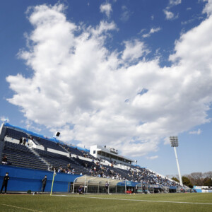 横浜FCの本拠地であるニッパツ三ツ沢球技場は老朽化が問題となっている(写真・アフロ）