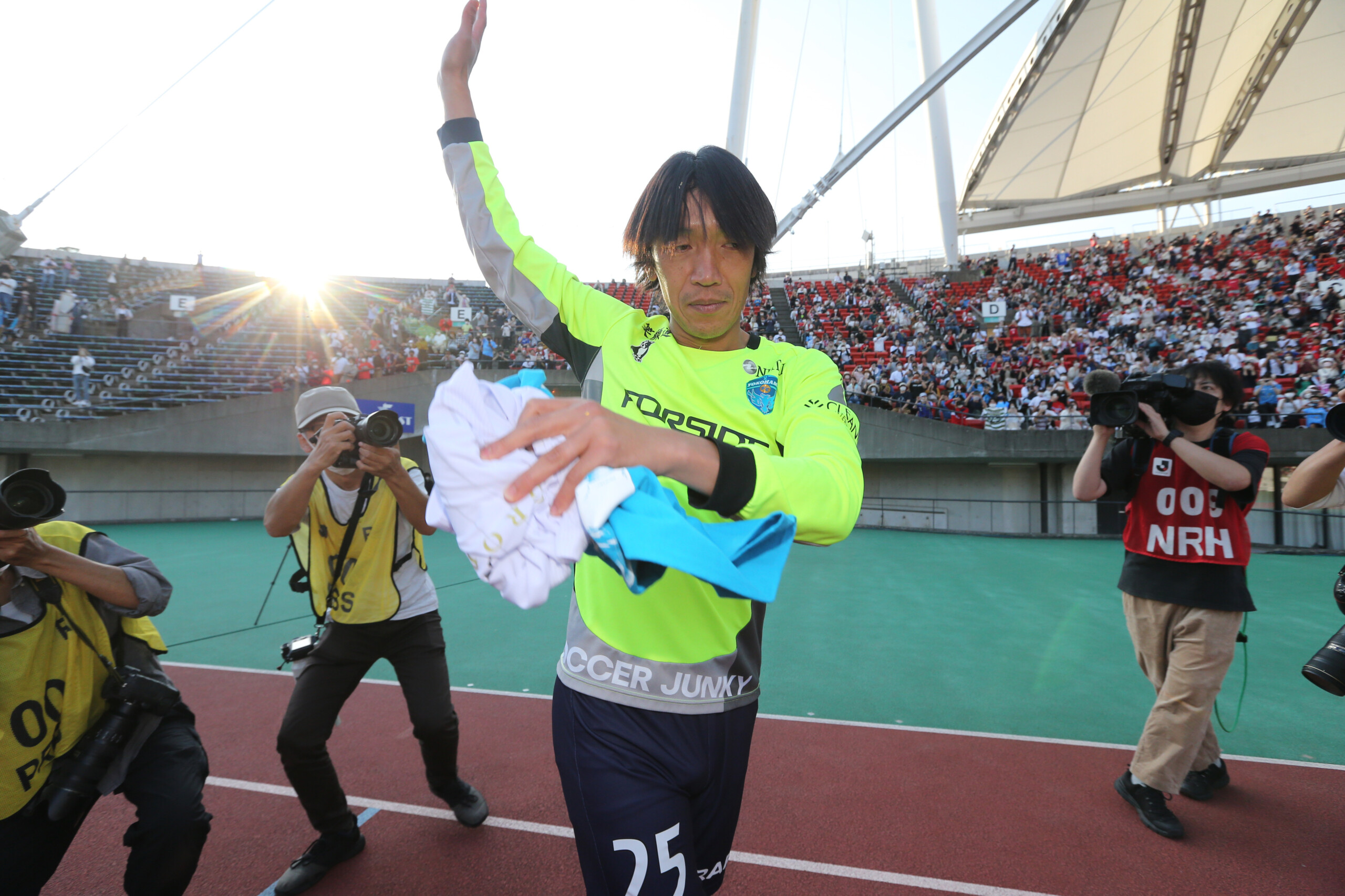 引退表明していた横浜FC中村俊輔が万感のラストマッチ…試合後に明かし 