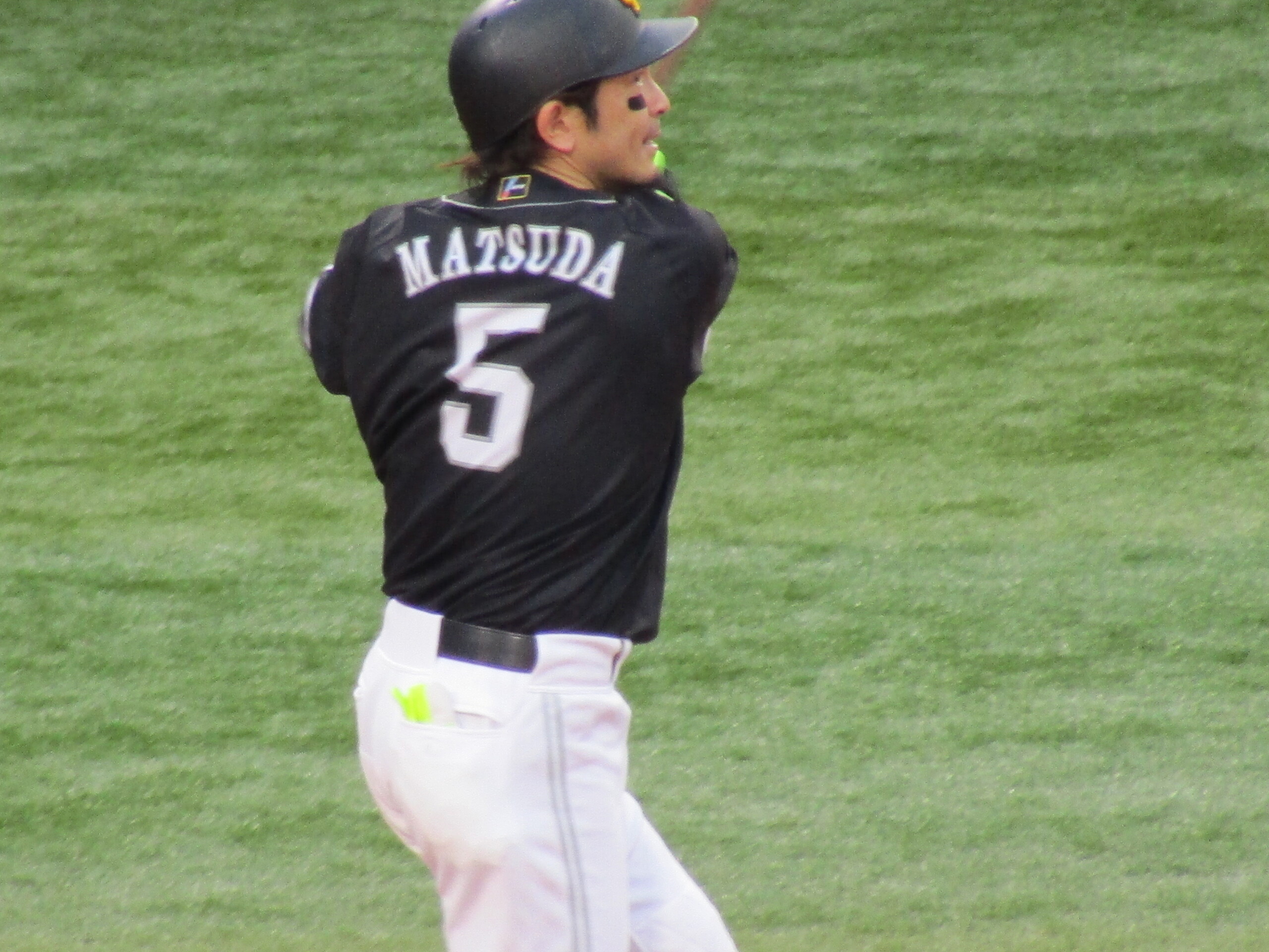 激白…なぜソフトバンクの”熱男”松田宣浩は3億円の減俸を受け入れたのか