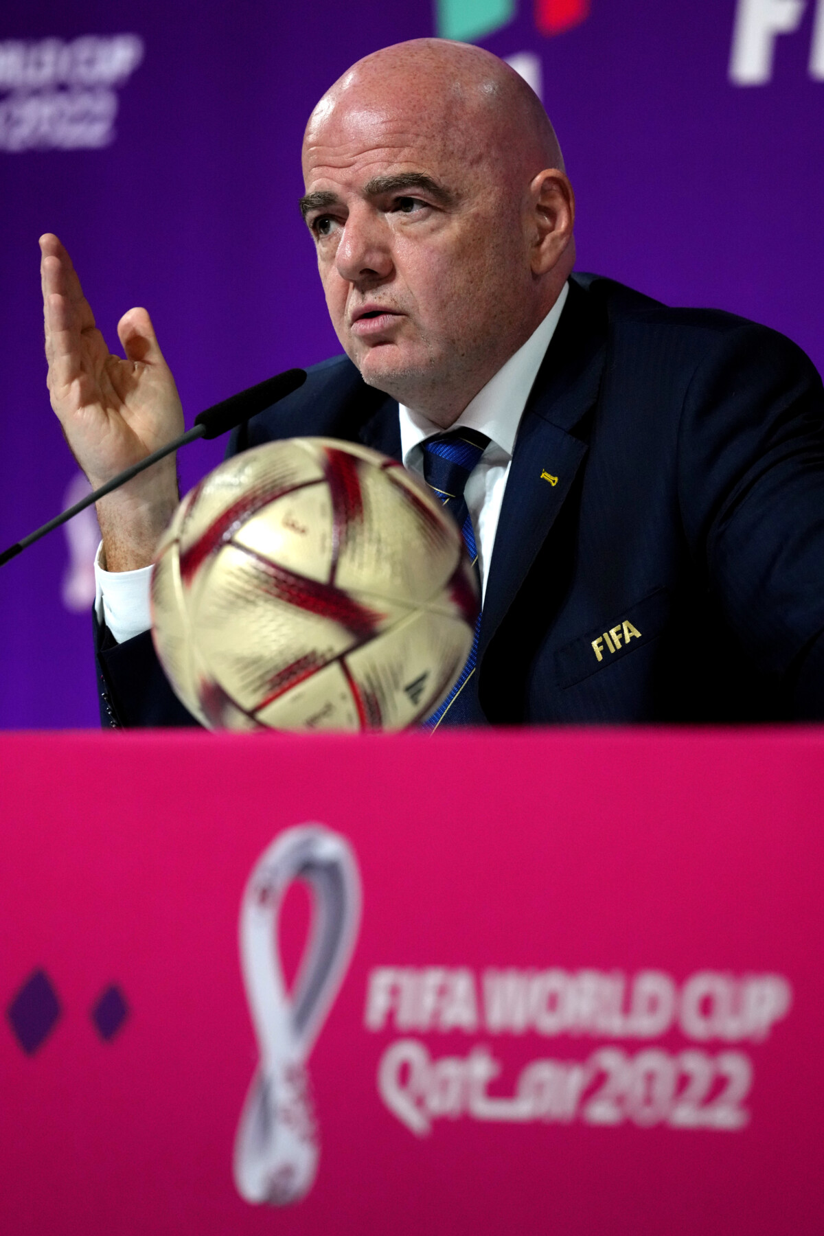 FIFAのインファンティーノ会長が2026年北米W杯での大会様式の変更を検討していることを電撃発表した（写真：PA Images/アフロ）