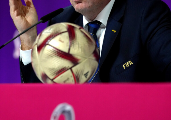FIFAのインファンティーノ会長が2026年北米W杯での大会様式の変更を検討していることを電撃発表した（写真：PA Images/アフロ）