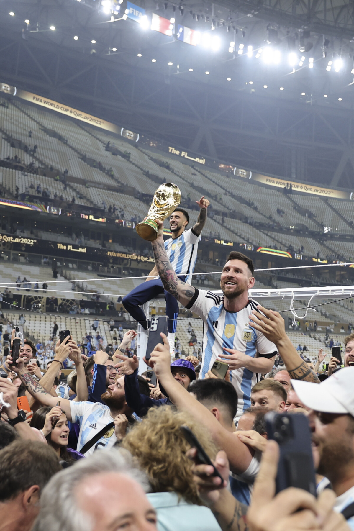アルゼンチンのメッシが5大会目の出場となったW杯でついに頂点に立った（写真・新華社/アフロ）