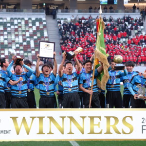 岡山学芸館が東山に3－1で勝利して初の全国制覇を果たした。岡山県勢としても初だ（写真：西村尚己/アフロスポーツ）
