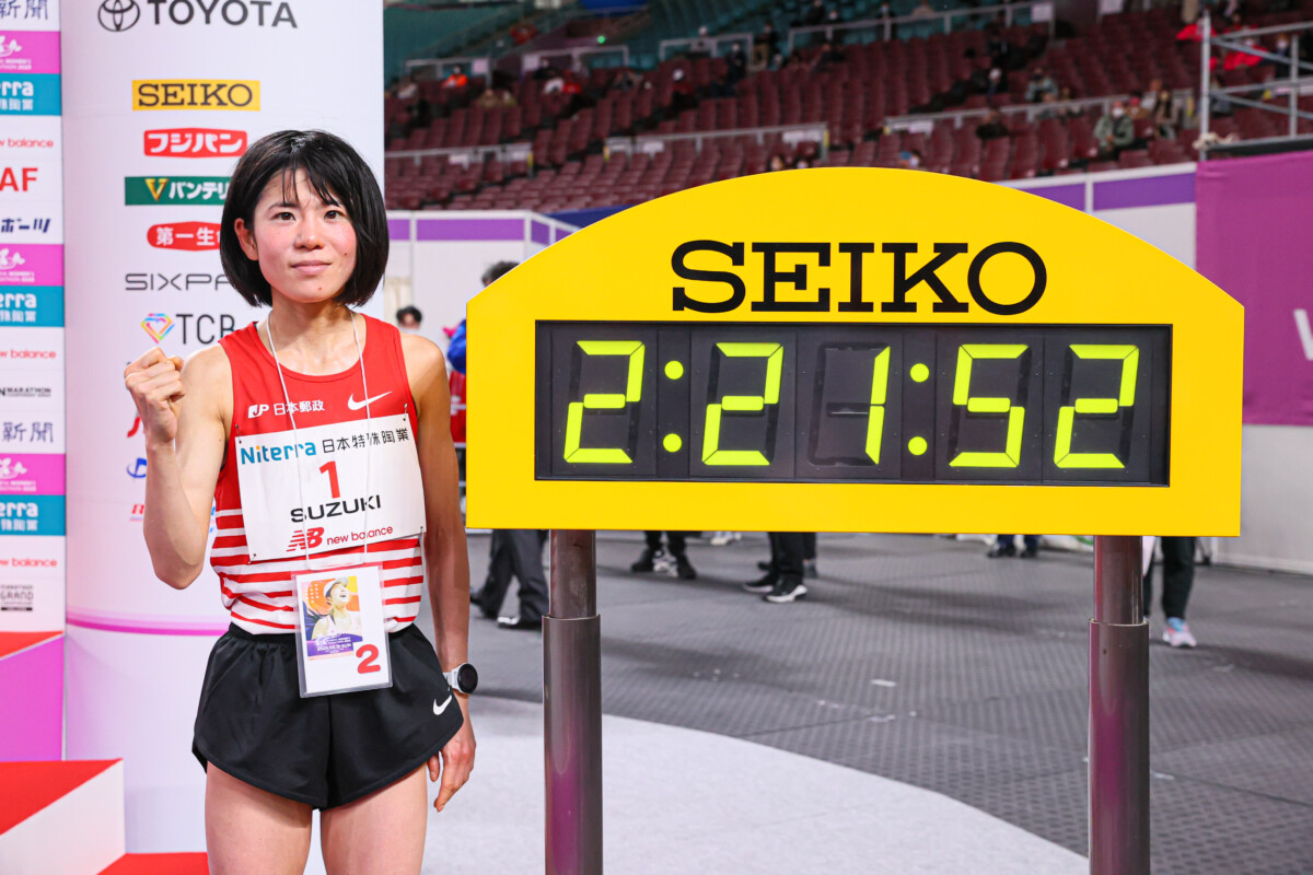 東京五輪では19に終わった鈴木亜由子が名古屋で自己ベストを更新する日本勢トップの復活ラン(写真・アフロスポーツ）