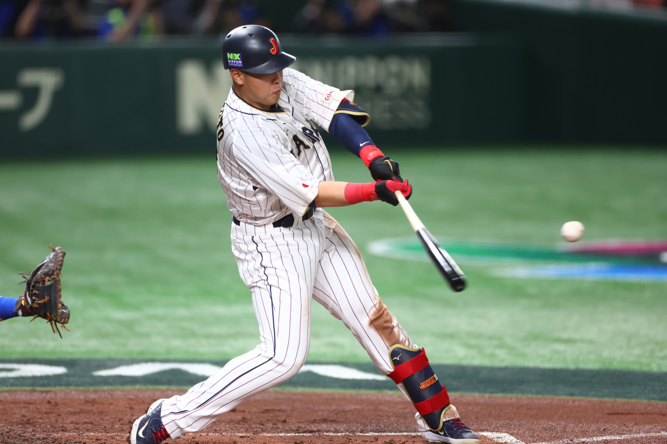 超人気高品質 侍ジャパン 吉田正尚 サインボール WBC試合球 レッド