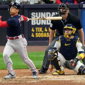 レッドソックスの吉田正尚が日本人初となる1イニング2本塁打。2発目は満塁弾だった（写真：USA TODAY Sports/ロイター/アフロ）