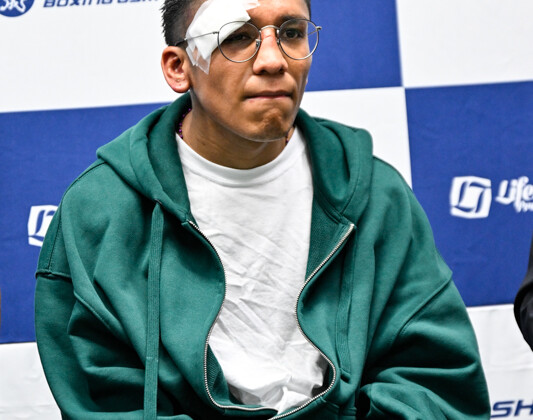 井岡一翔に判定で敗れた前WBA世界スーパーフライ級王者のジョシュア・フランコがインスタで引退を発表した（写真・山口裕朗）
