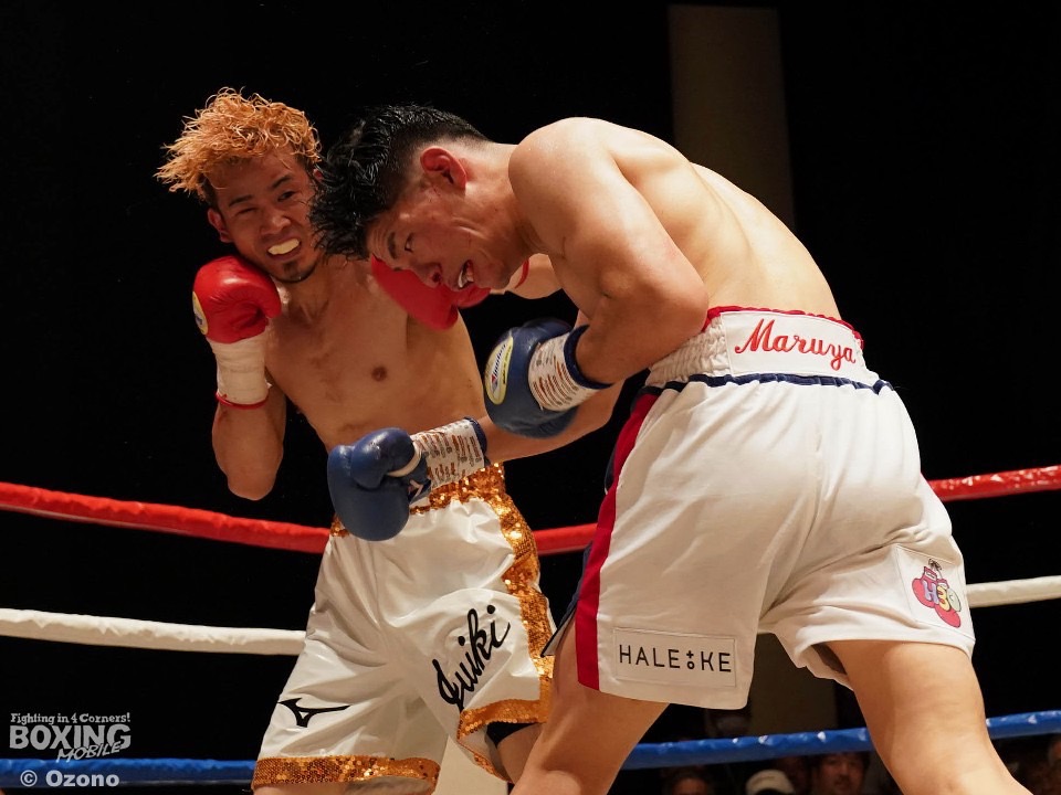 辰吉寿以輝が2年９が月ぶりの復帰戦をＴＫＯ勝利で飾る。左フックで1度目のダウンを奪った（写真提供・ボクシングモバイル）