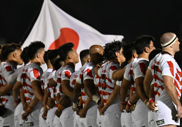 日本代表はフィジーに敗れ、W杯仏大会へ向けての強化試合の結果は1勝4敗と負け越した（写真：松尾/アフロスポーツ）