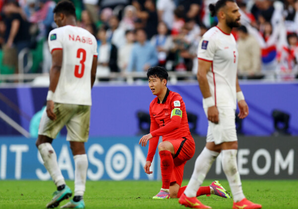 ヨルダンと2－2で引き分けた韓国の主将FWソン・フンは試合後に呆然とした表情（写真・ロイター/アフロ）