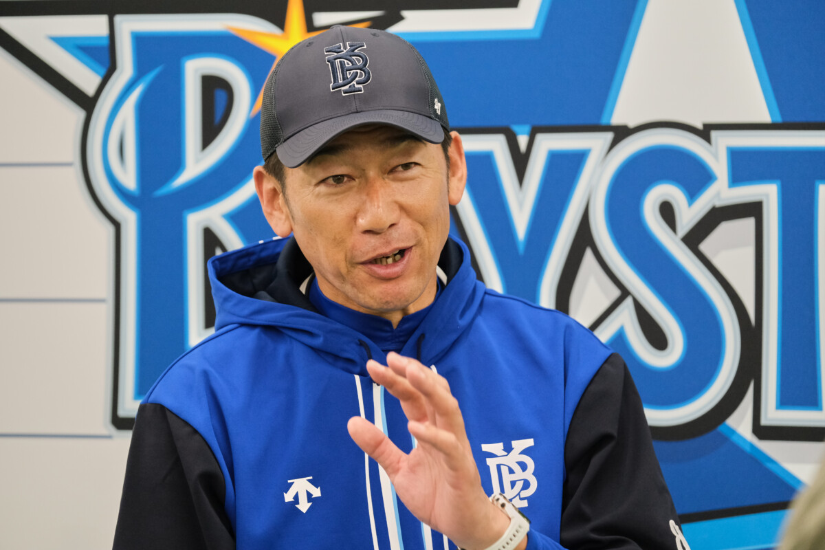 横浜DeNAの三浦監督は画期的なコーチ陣容でシーズンに挑む。開幕戦は広島戦だ（写真・黒田史夫）