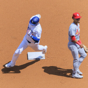 大谷は1回無死一塁で二塁打を放つがオーバーランでアウトになるミス（写真：ZUMA Press/アフロ）
