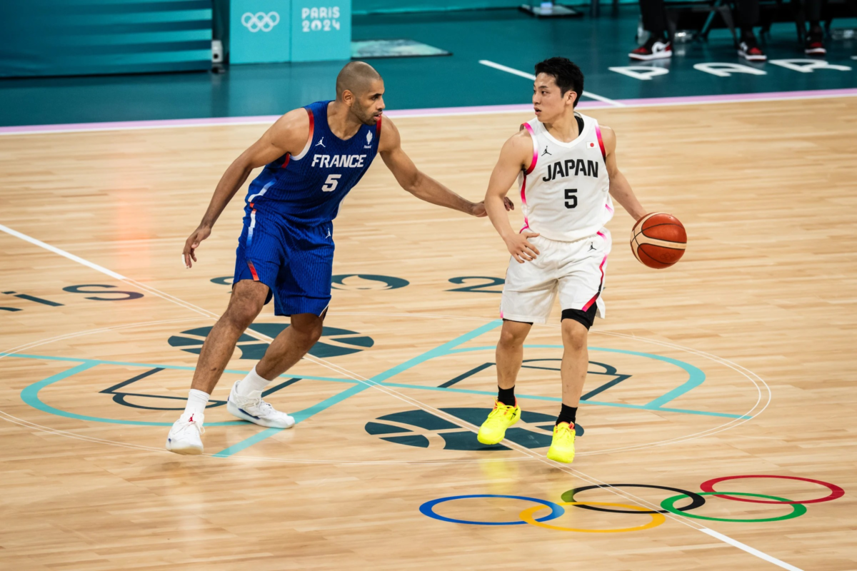 逆転許す河村の取られたファウルを巡って物議（ⒸFIBA）