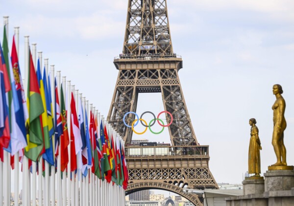 パリ五輪は詐欺師や犯罪集団の祭典？！（写真：Panoramic/アフロ）