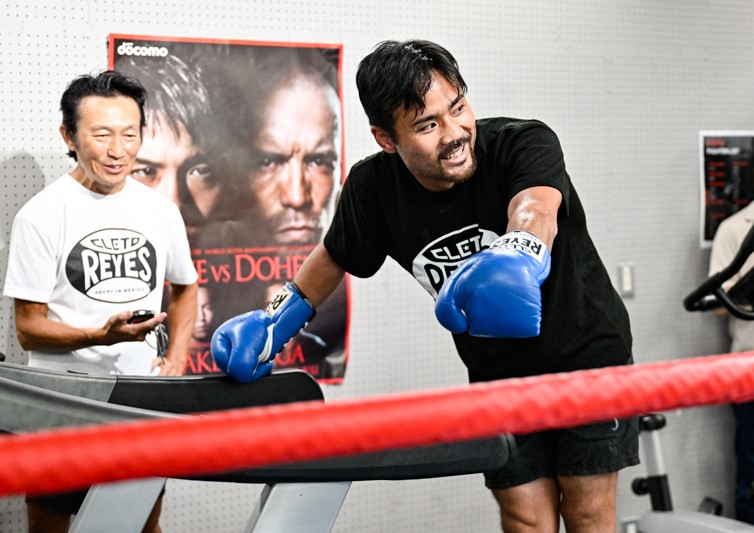 比嘉大吾と野木トレーナーがWBO世界戦へ向けて練習を公開した（写真・山口裕朗）