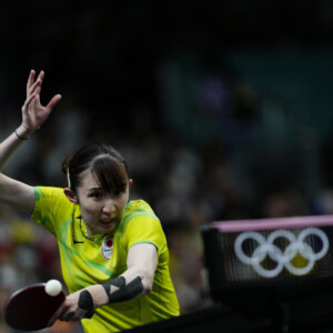 卓球女子シングルス準決勝で早田ひなが世界ランキング1位の孫穎莎（中国）にストレート負け（写真・AP/アフロ）