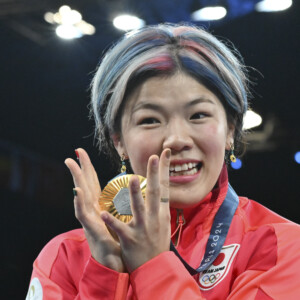 鏡が日本女子レスリングで史上初めて最重量級での金メダルを獲得した（写真：エンリコ/アフロスポーツ）