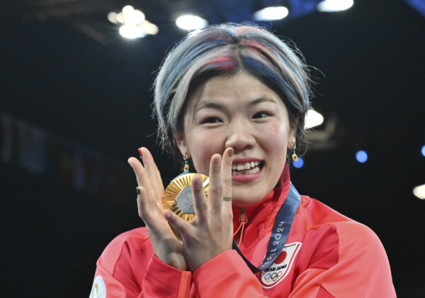 鏡が日本女子レスリングで史上初めて最重量級での金メダルを獲得した（写真：エンリコ/アフロスポーツ）