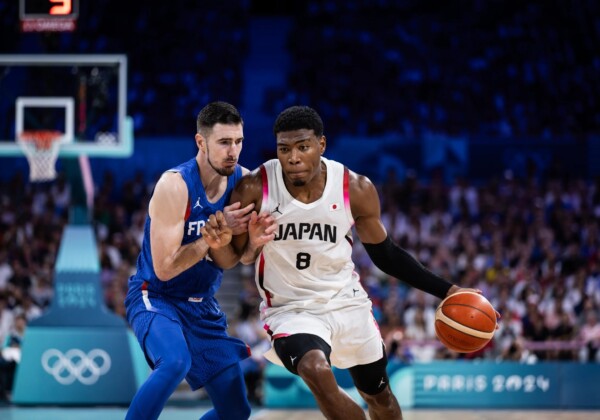 フランス戦で八村塁が2度のアンスポを犯して退場処分となった（ⒸFIBA）