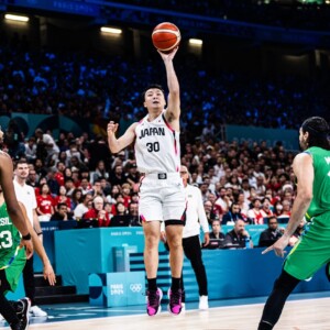 ほとんど起用されず今大会わずか2得点に終わった冨永も誤算だった（ⒸFIBA）