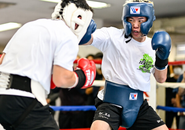 那須川天心がガチの公開スパーを披露した（写真・山口裕朗）