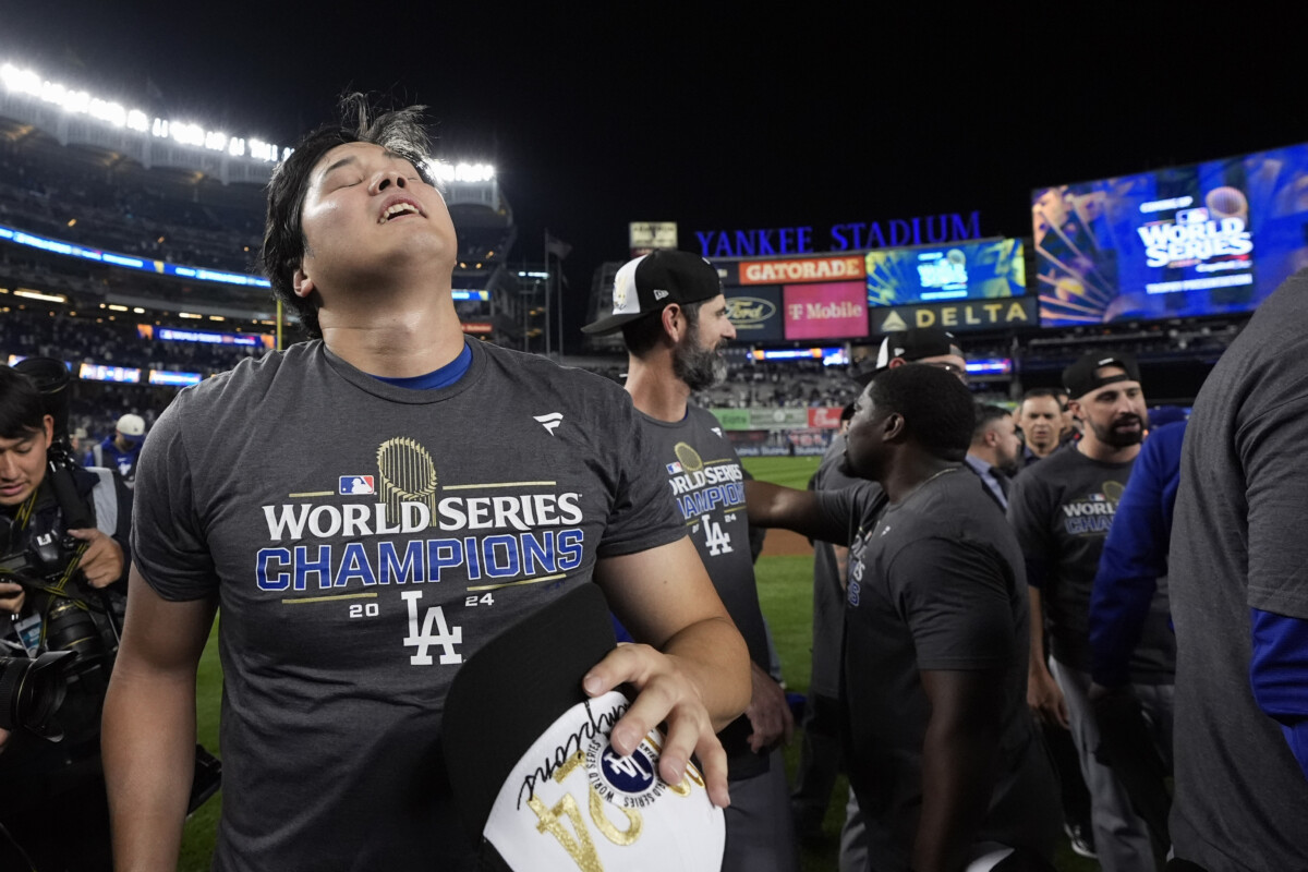 大谷翔平がドジャース移籍1年目で悲願の世界一を手にした（写真・AP/アフロ）