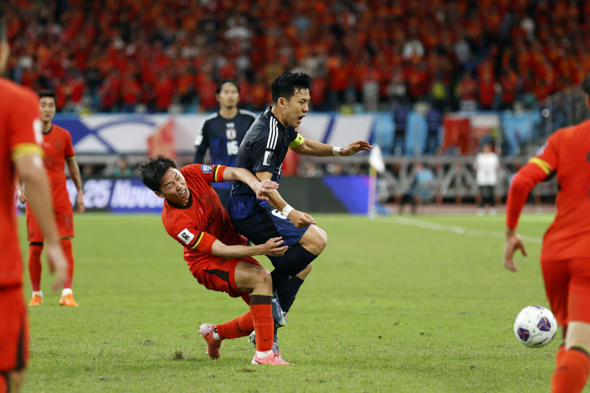 遠藤航が中国の激しいマークにあったが3－1快勝でW杯出場へ王手（写真・アフロ）