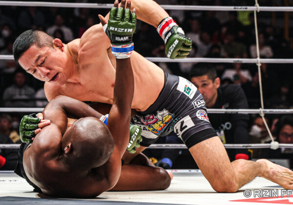 堀口がRIZINフライ級王座を防衛（写真・RIZINFF）