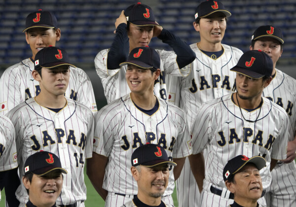 佐々木争奪戦では大谷翔平とダルビッシュ有がそれぞれ出馬した（写真・AP/アフロ）