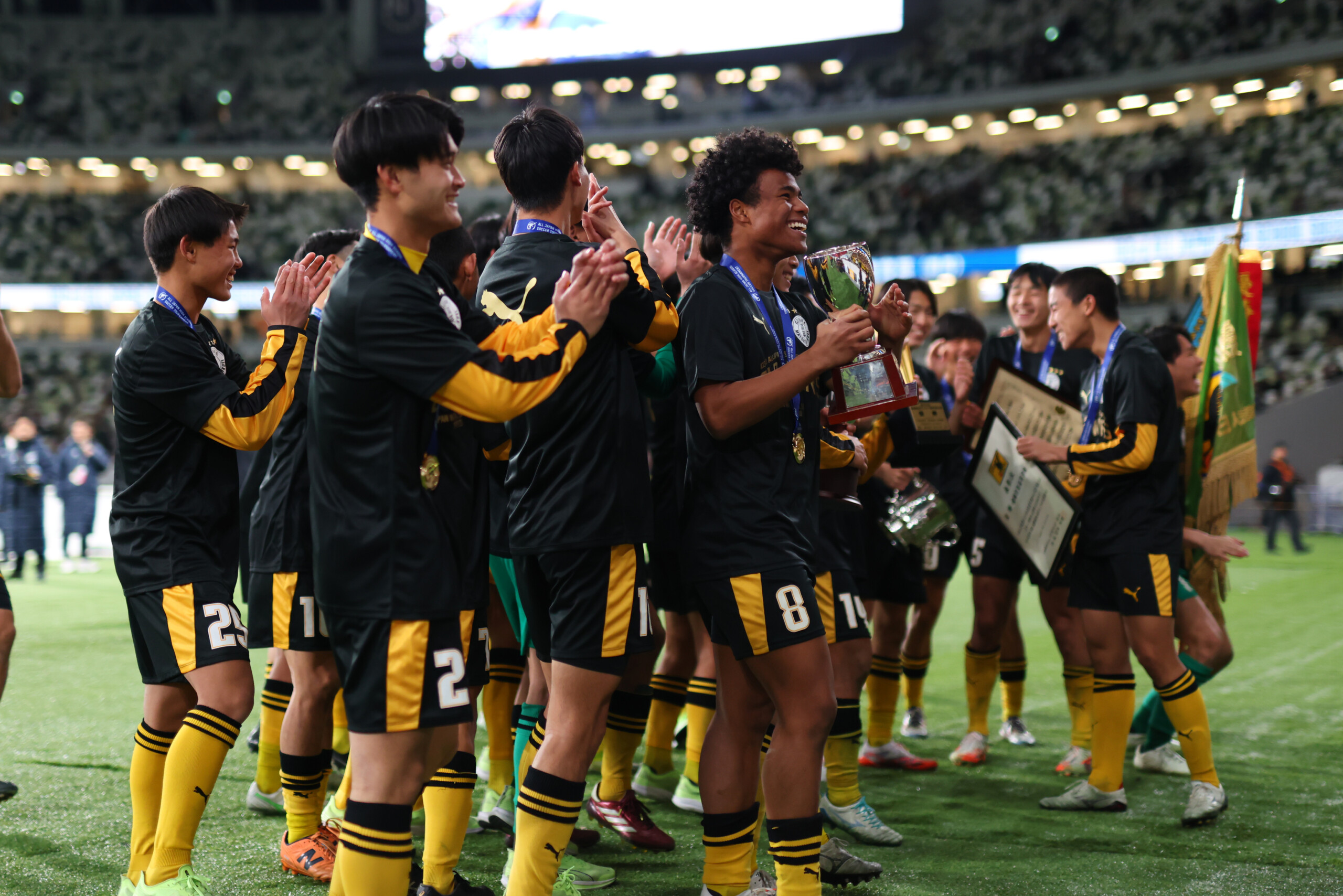 前橋育英の高校サッカー史上最多となる”20人PKの死闘”を制した舞台裏に