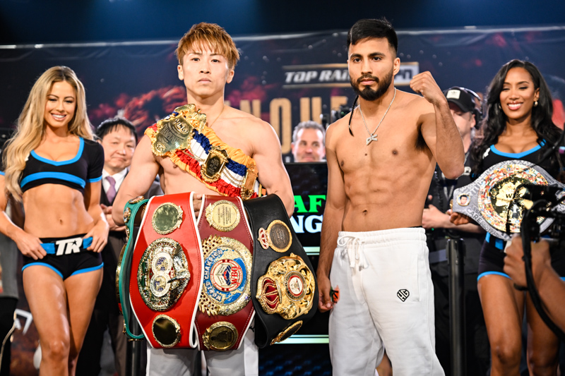井上尚弥とカルデナスが前日計量を一発でパス(写真・山口裕朗)