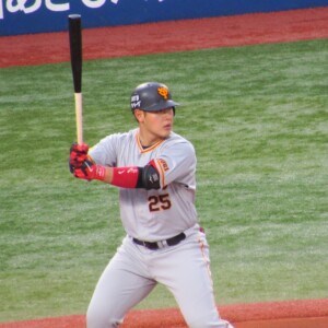 巨人は4番の岡本和真が前半戦絶望の非常事態
