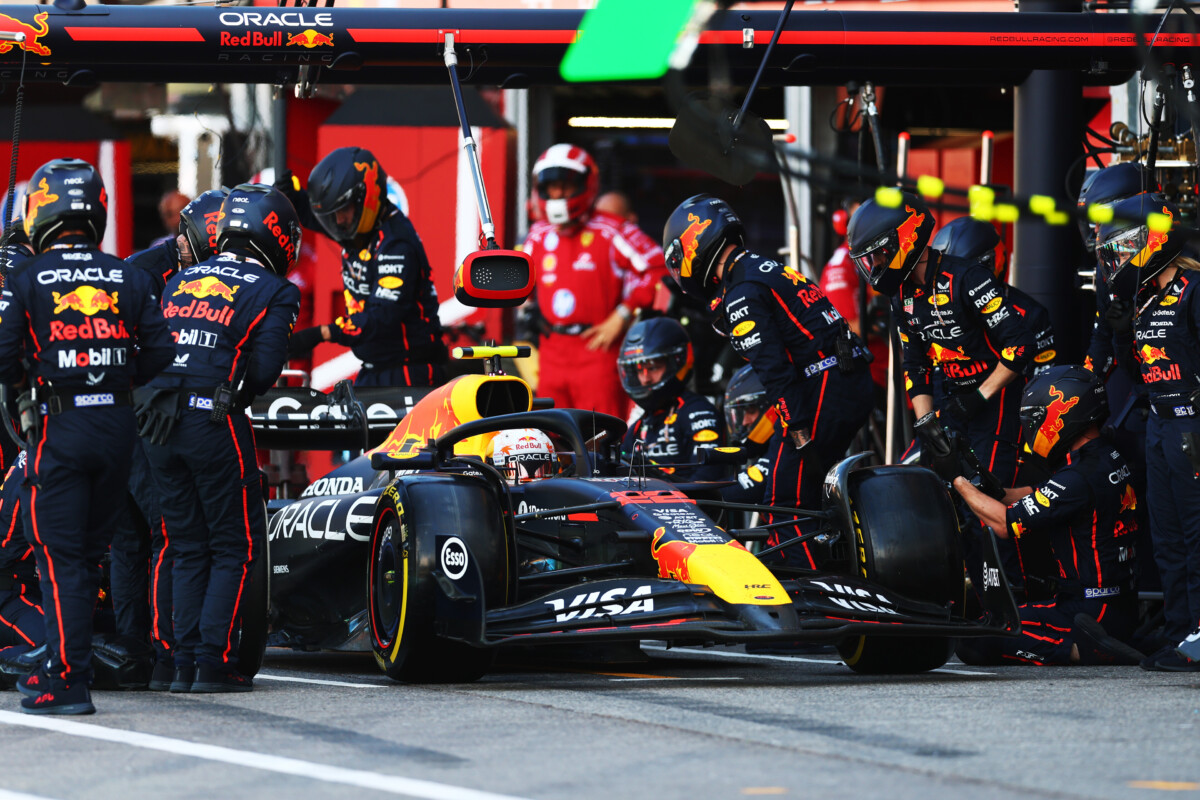 モナコGPで角田裕毅は1周目ピットインの奇策に打って出たが裏目に(写真・Getty Images / Red Bull Content Pool)