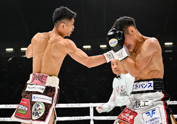 中谷が1ラウンドから猛ラッシュを仕掛けた（写真・山口裕朗）