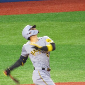 阪神の佐藤輝明の“確信歩き”問題に球界大御所も喝！（資料写真）