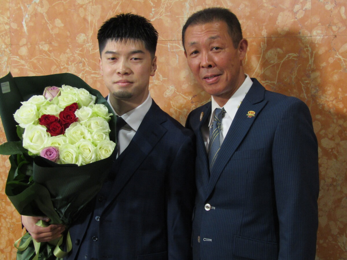 電撃引退を決めた田中恒成と畑中会長