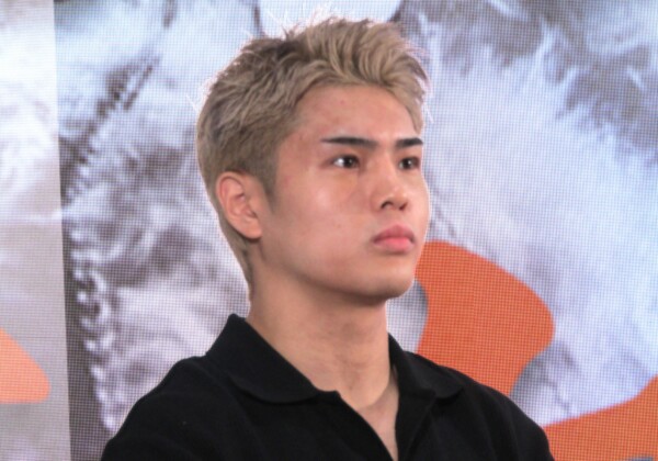 佐々木尽がWBO世界ウエルター級王者のノーマンに5回KO負けした6日後に再起会見を開く