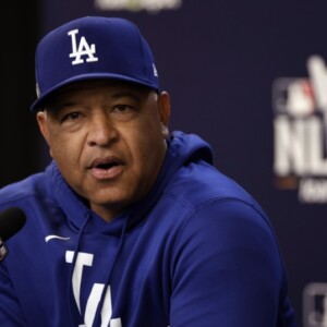 ロバーツ監督が激高退場（写真・ＡＰ/アフロ）