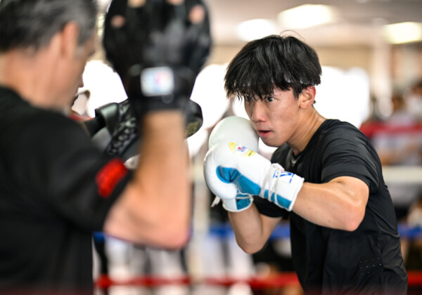 高見享介が初の世界戦を前に公開練習（写真・山口裕朗）