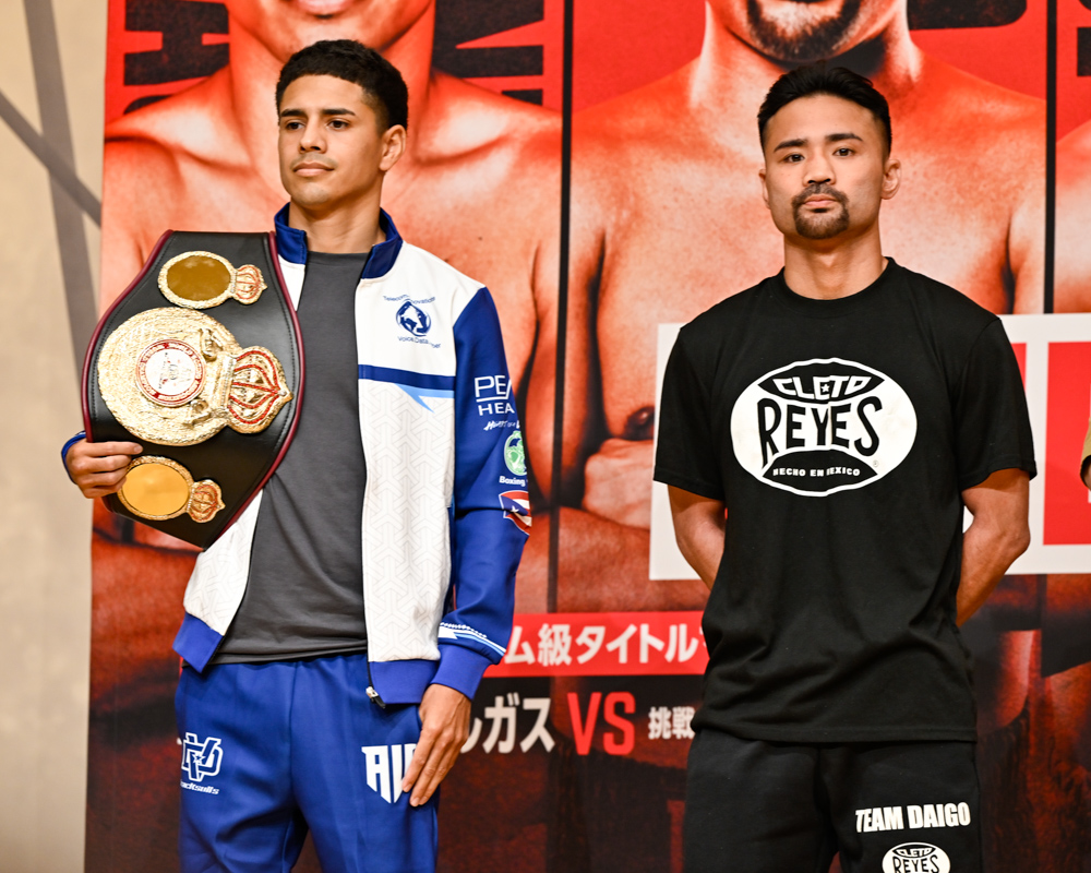 WBA王者バルガスと挑戦者の比嘉大吾(写真・山口裕朗)
