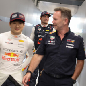 レッドブルのホーナー代表（右）が電撃解任された。この人事が角田裕毅に及ぼす影響は？（写真・Getty Images / Red Bull Content Pool)