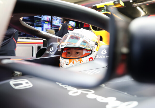 レッドブル角田裕毅のサマーブレイク中の解雇は回避された（写真・Getty Images / Red Bull Content Pool)