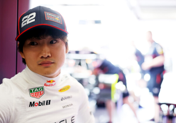 角田裕毅はタイヤ交換が遅れる陣営のミスでベルギーGP13位に終わり、放送禁止用語を連発していた（写真・Getty Images / Red Bull Content Pool)