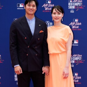 米球宴でのレッドカーペットに登場した大谷翔平と真美子夫人（ＭＬＢ公式Xより）