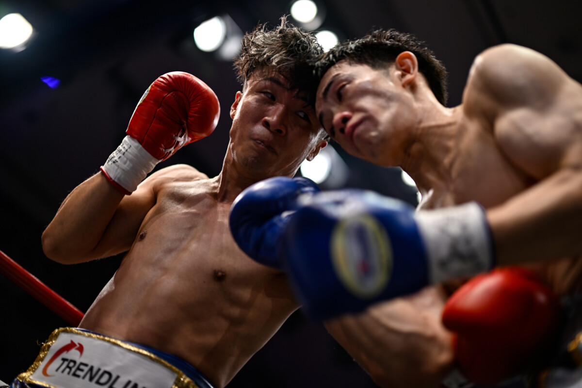 井上尚弥の親友で元Jリーガーの山口聖矢(左)が東日本新人王準々決勝で敗退(写真・山口裕朗)