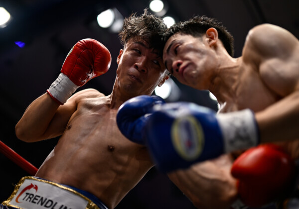 井上尚弥の親友で元Jリーガーの山口聖矢（左）が東日本新人王準々決勝で敗退（写真・山口裕朗）