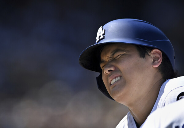ロバーツ監督が大谷翔平の2つのプレーを批判した（写真・AP/アフロ）