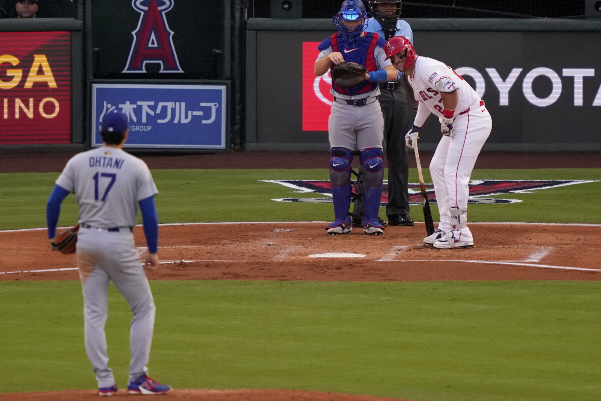 大谷翔平が初めて元同僚のマイク・トラウトと対戦した（写真・ＡＰ/アフロ）
