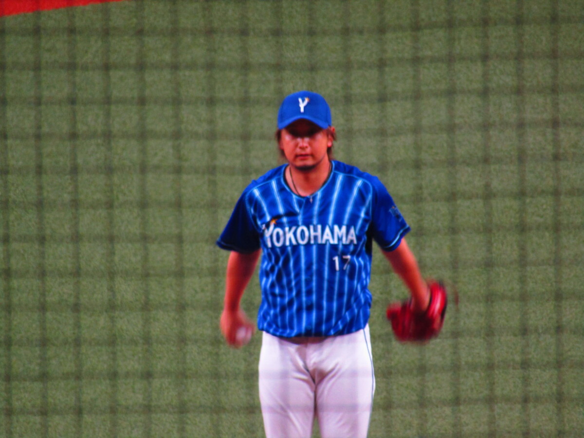 戦力外通告された三嶋一輝は現役続行を希望