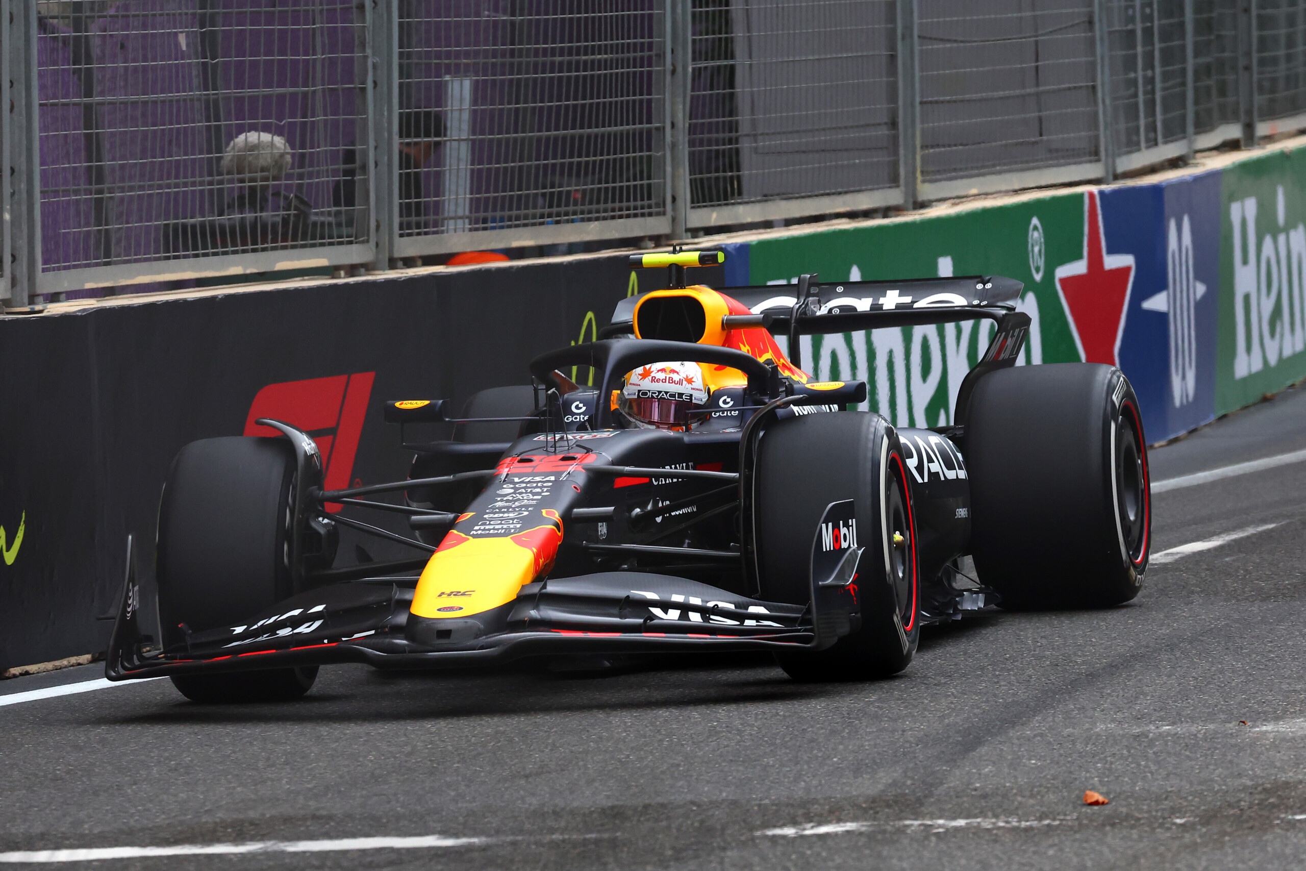 残留の目が…？！「今季最高のレース」“逆襲6位”角田裕毅のレッドブル